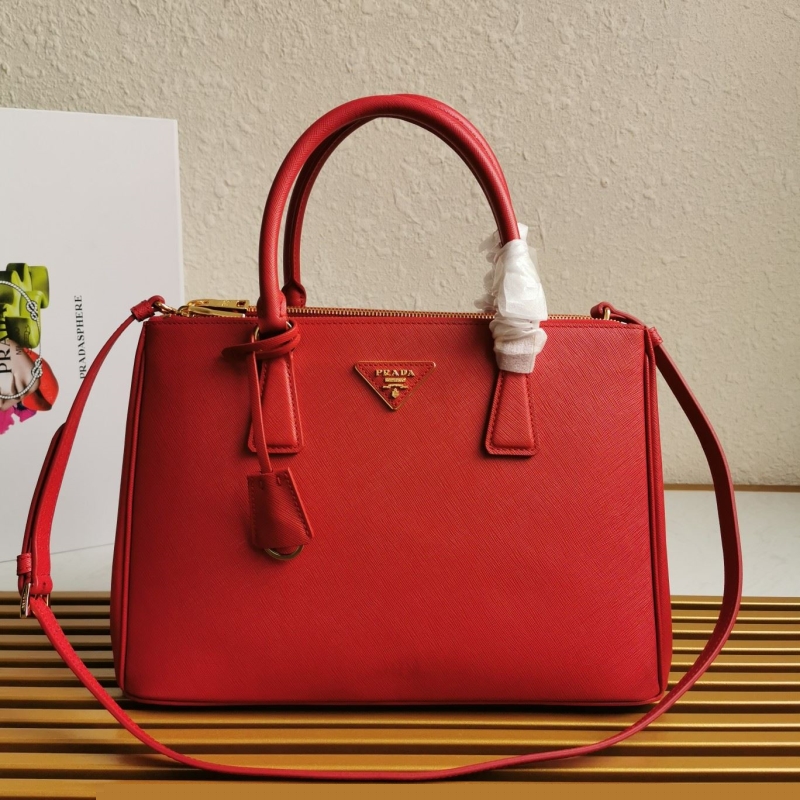 Pra*a shopping bags
